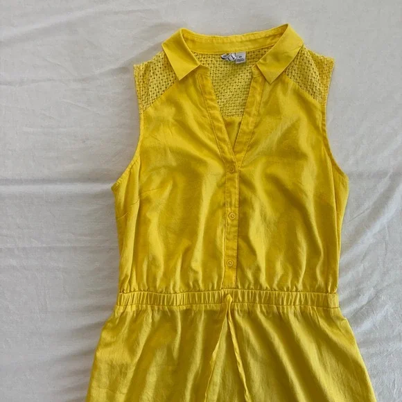 ELLE Yellow‎ Eyelet Sleeveless Dress Collared Mini Casual Summer XS - Picture 2 of 5